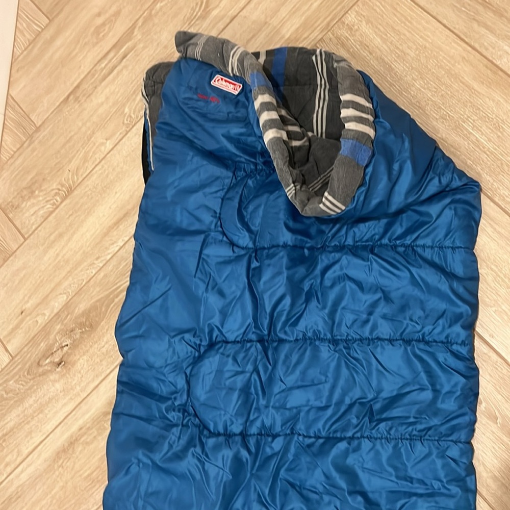 Coleman Alpine 40 Degrees F Sleeping Bag | Blue Exterior, Gray & Blue Lining